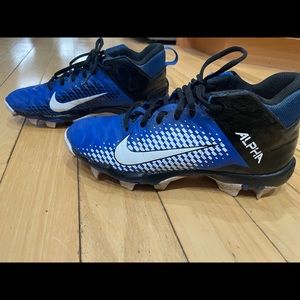 Youth baseball cleats lots of life left wore few times and outgrew